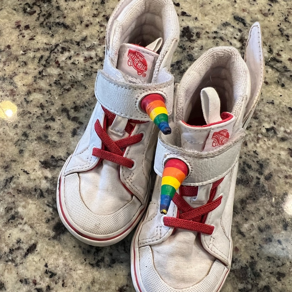 White Canvas girls (toddler) Size 8.5 high top with wings & rainbow unicorn horn